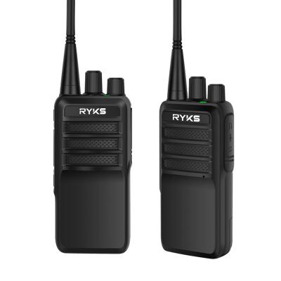 China Portable Reliable Durable Professional Manufacturer Long Range Walkie Talkie Two-Way Radio Black Charging Walkie Talkie for sale