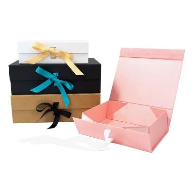 China Handmade Magnetic Packing Paper Bag Paper Luxury Fancy Gift Box for sale