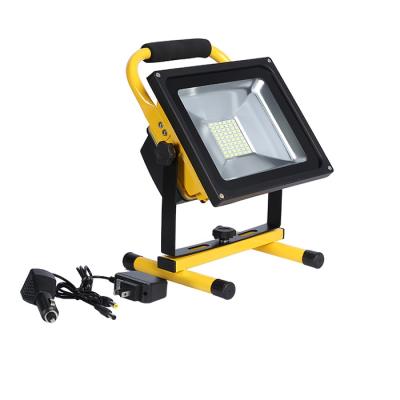 China Outdoor Lighting Battery Operated Rechargeable 30W Portable Lamp Led Flood Light Outdoor Camping Lights for sale