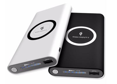 China Fashion 3 In 1 QI Wireless Power Bank 10000mah 135*73*19mm Dimension OEM Support en venta