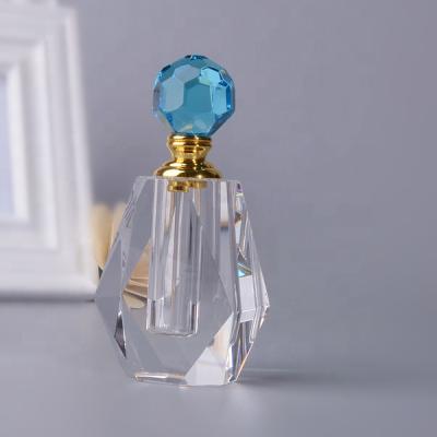 China Europe Charm Crystal Perfume Bottle For Interior Design Ladies Gift Super Romantic Perfume Bottle for sale