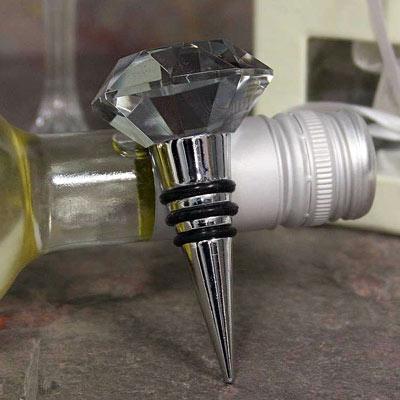 China Wine Stopper Light Gray Diamond Crystal Bottle Stopper Decoration for sale