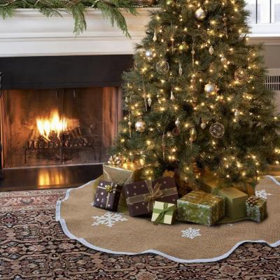 China OurWarm 100% Burlap Holiday Tree Ornament Burlap Carpet Mat For Vintage Christmas Decorations 30 Inch Burlap Snowflake Tree Skirt for sale