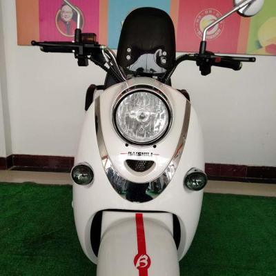 China Release 60v Three Wheel Electric Motorcycle Scooter 800watt Motor For Adult for sale