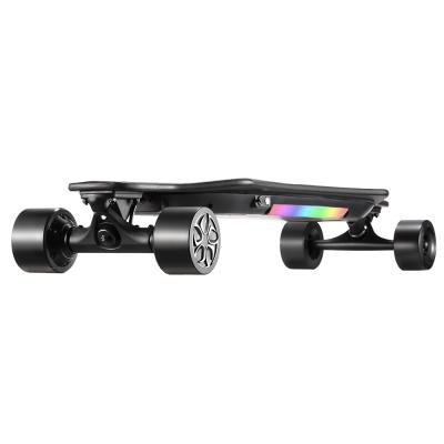 China Dropshipping 35KM/H Long Range Popular Youth Electric Skateboard 450W Lithium Ion Battery E-Skateboard for sale