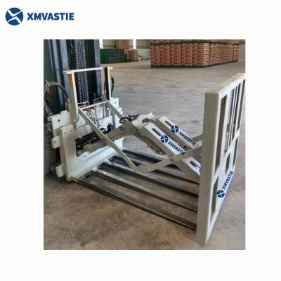 China XMVASTIE Forklifts 2000kg Capacity Forklift Bar 6 Forks Pusher Attachments With Class 3 For Bagged Cargo Carry for sale