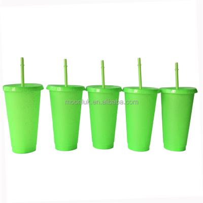 China RTS Sustainably Running Summer Cold Cups 24oz Lime Green Glitter Plastic Mug With Lids And Straws for sale