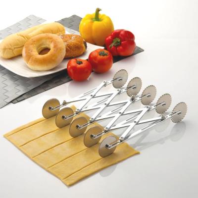 China Sustainable Bakeware Machines Wavy And Plain Expandable Dough And Noodle Blades Making Machine Maker for sale