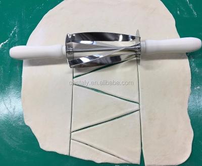 China Sustainable Triangular Stainless Steel Roller Croissant Dough Cutter for sale