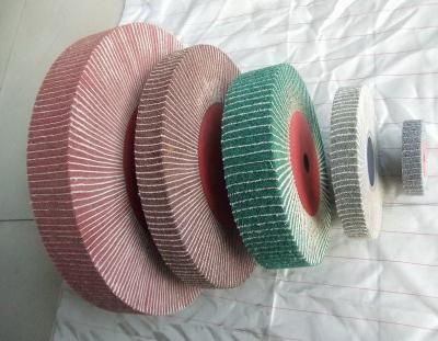 China Nonwoven Polishing Fin Wheel With Interleaved Sand Paper Fin Wheel for sale