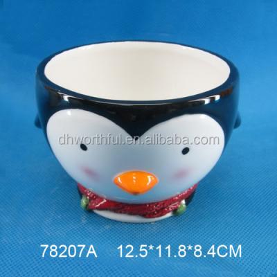 China Sustainable Hand Painted Ceramic Decorative Bowl With Penguin Design for sale