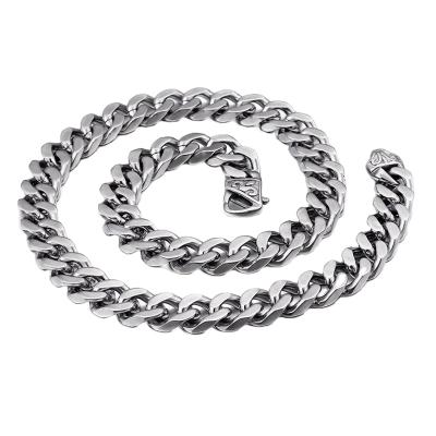 China Men's CLASSIC Titanium Steel Necklace With Thick Wide Chain Silver Chain Necklace And Denim Flat Waist for sale