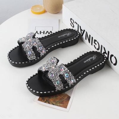 China CUSHIONING Soulmate new arrival summer rhinestone sandals flat lady g casual slides for women slippers pearl designer slides slipper for sale