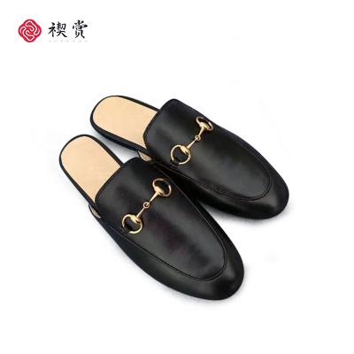 China Cushioning Retail 2022 SS Classic Fashion Walking Stylish PU Leather Upper Casual Shoes For Women for sale