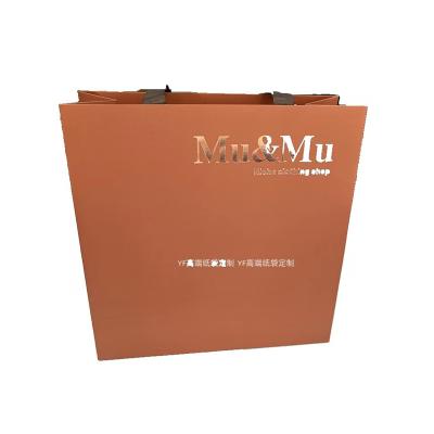 China Recycled Shopping Materials Shoes Paper Bag Luxury Brand Logo Gold Foil Gold Foil Custom Gift Bags for sale