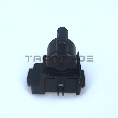 China Window Power Switch Pusher Switch 8481095D00 For Toyota CROWN CALDINA ESTIMA 84810-95D00 84810-95D00 for sale