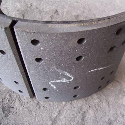 China Trailer Parts MBPAP Made In China FUWA Type Width 220 16T 14T 20T 4551 Trailer Axle Parts Brake Lining for sale