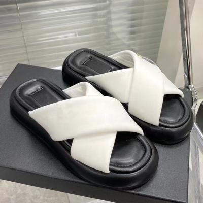 China Fashion Trend Women Flat Slipper Clear Slip On Shoes For Summer Outdoor Shoes Lady Luxury Brand Designer Beach Slides Slippers Multi Color for sale