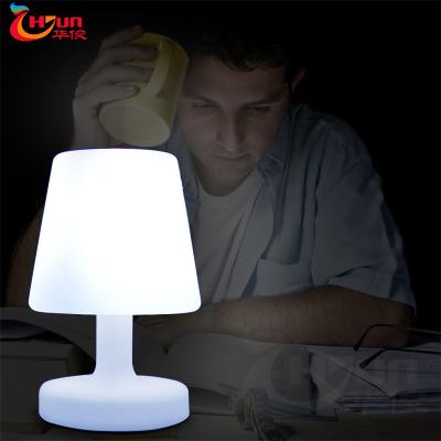 China Small Convenient Cheap Plastic Reading Lamp Battery LED Glowing Table Lamp for sale