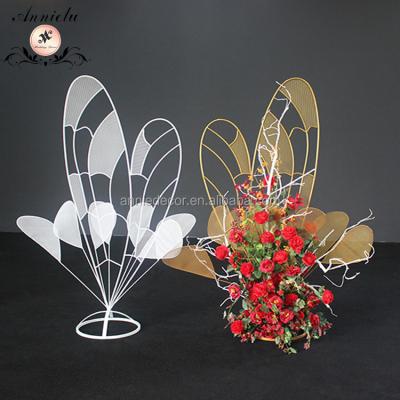 China Durable Cheap High Quality Wedding Decoration Butterfly Flower Design Table Centerpiece For Wedding Decoration for sale