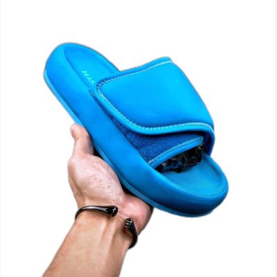 China Damping original blue simple non-slip fashion slippers factory new Yeezy slide trend Yeezy season slides good quality for sale