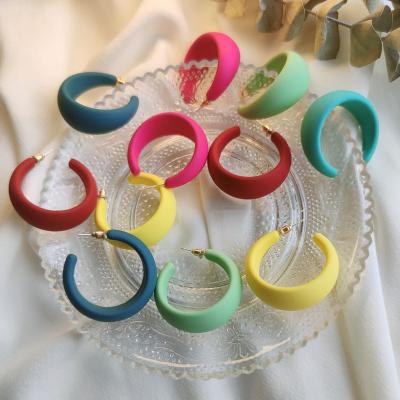 China Newest Fashion Jewelry C Shape Trendy Popular Luxury Circle Naked Color Acrylic Resin Circle Earrings for sale