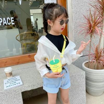 China Fashion Children Fashion Cute Little Kids Purse Straw Milk Box Shape Silicone Small Children Handbags for sale