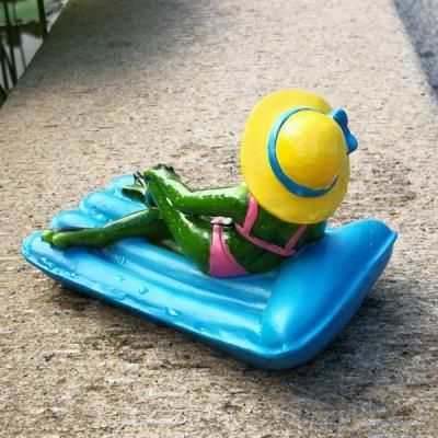 China Other Crafts Gifts Resin Frog Hand Painted Statue Decorative, Lifa Factory New Product Floating Frog Figurines for sale