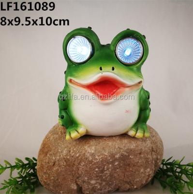 China Resin Solar LED Light Garden Animal Outdoor Decor,Solar LED Frogs Lantern Statue,Garden StatueAnimal Figurine Frogs With Lantern for sale