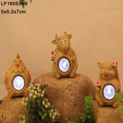 China Europe new garden figurines solar light pig,poly chicken ornaments,cow polyresin garden resin garden decors for sale