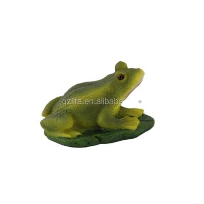 China Europe Mini Statue Garden Frogs Outdoor Decor , Cheap Price Highly 3cm Polyresin Frog Figures for sale