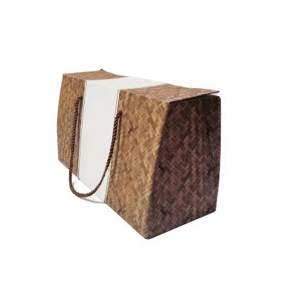 China Recycled Materials Paper Gift Box For Dried Fruits Toy Paper Gift Packing Box For Kids Paper Filler For Gifts And Kraft Paper Boxes Corrugated for sale