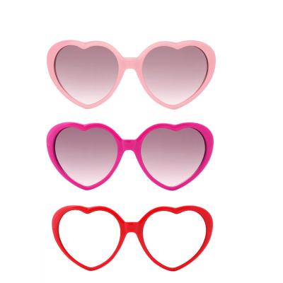 China Fashion Sunglasses Heart Shape Girls Ladies Black Sunglasses Women Glasses Teen Sunglasses Shape Love Lolita Sunglasses for sale