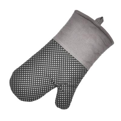 China China Manufacturer Eco-friendly Custom Printed Silicone Oven Gloves Heat Resistant Non-Slip BBQ Gloves for sale