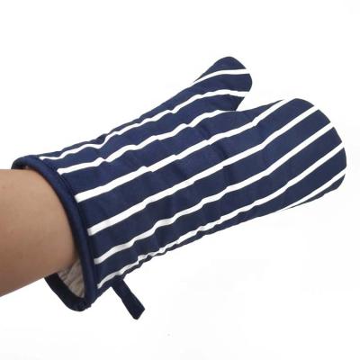 China Fashion Non-slip Custom Striped Oven Gloves Kitchen Cotton Oven Heat Resistant Gloves for sale