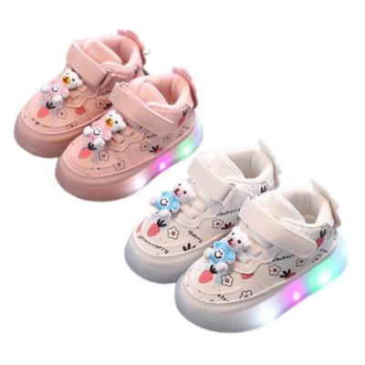 China Around 2022 New Children's Shoes Girls Leather Soft Cute Sports Kids Board Shoes Sneakers Cartoon Single Walking Running Bear for sale