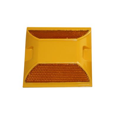 China Double Sides or Single Reflective Plastic Road Stud Markers Road Stud ABS Side Reflector Plastic Sand Yellow Background for sale