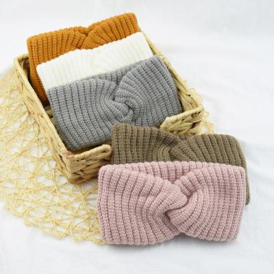 China Fashion Women's Yarn Headbands Winter Season Hearing Protection Crossover Knot Knitting Wool Warm Headbands for sale