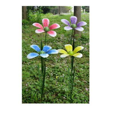 China Minimalist High Quality Metal Colorful Garden Ornaments Ornamental Garden Stake Decoration for sale