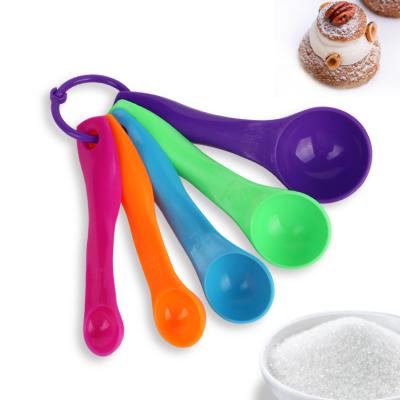 China Stocked five pieces colorful plastic doser set with graduated straps for sale