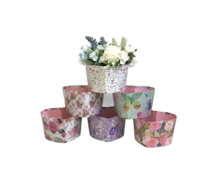 China Printing Recyclable Heart-shaped Gift Box Can Be Mixed Color Spot Flower Box Eternal Flower Box With Gift for sale