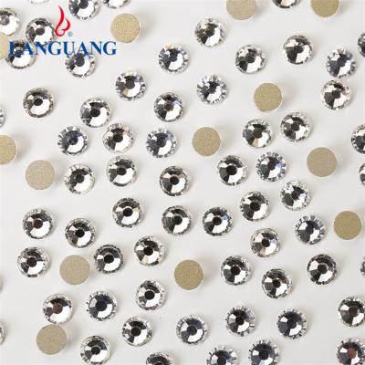 China Lan Guang SS3 SS4 SS5 SS6 SS8 SS10 SS12 SS16 SS20 SS30 SS34 SS40 Environmental Inspection Large White Flatback Glass Rhinestones Round for sale