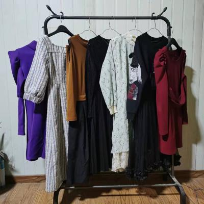 China Fashionable used women's dresses ladies second-hand clothing women's second-hand clothing thrift clothing for sale