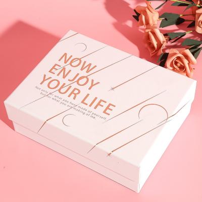 China Fashion Recyclable Custom Design Gift Box Hard Lid And Bottom Gift Box For Romantic Pink Packaging Perfume Box for sale