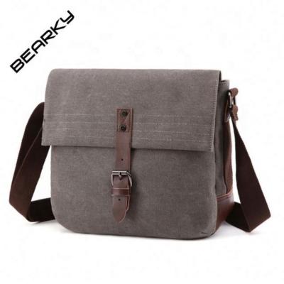 China Hot Classic Durable Cross - Body Messenger Bag High Quality Canvas Men Bag Sling Cross - Body Shoulder Bag for sale