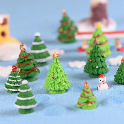 China DIY TOY Factory Wholesale Christmas Landscape L/S Micro Christmas Tree Resin Crafts for sale