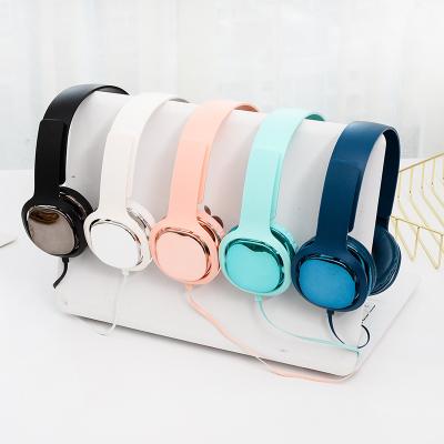 China New Fashion Perfect Sound Call Stereo Portable Fashion Wired Colorful Customize Computer Game Earphone for sale