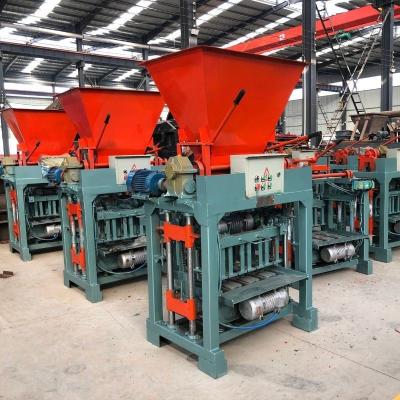 China Aktive Kohlenstoffkompressionsform Vibrationsbetonblockmaschine für kundenspezifische Aufträge zu verkaufen