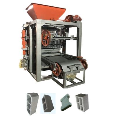 China Vibratie met hoge dichtheid Holle vaste beton cement Paving Interlock Brick Machine Te koop