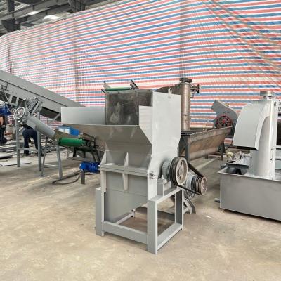 China Easy to Operate 5000-8000kg/H Hard Plastic Crusher Machine with 8-16mm Output Size for sale